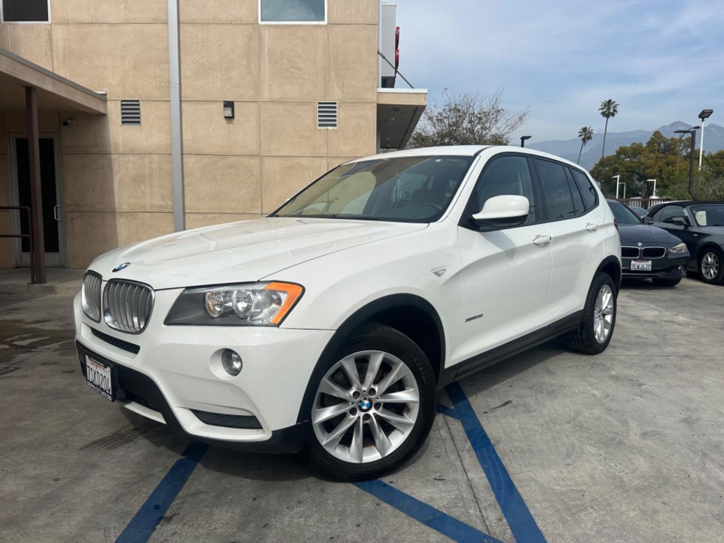 2013 WHITE /Tan BMW X3 xDrive28i (5UXWX9C54D0) with an 3.0L L6 DOHC 24V engine, 8-Speed Automatic transmission, located at 30 S. Berkeley Avenue, Pasadena, CA, 91107, (626) 248-7567, 34.145447, -118.109398 - Moon roof! Leather! Premium Package! - Photo#0